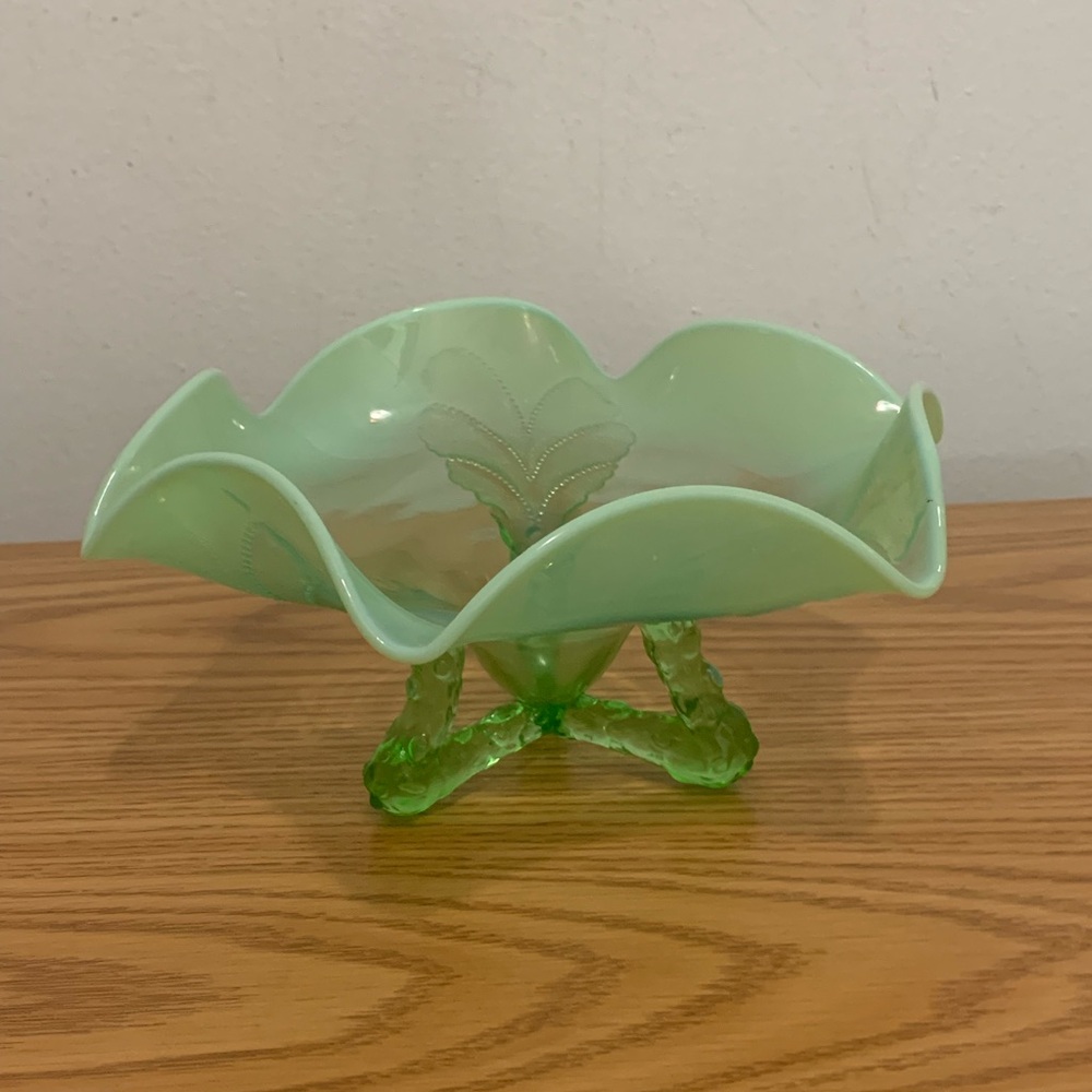 Vintage Jefferson Glass Bowl Dish GreenOpalescent